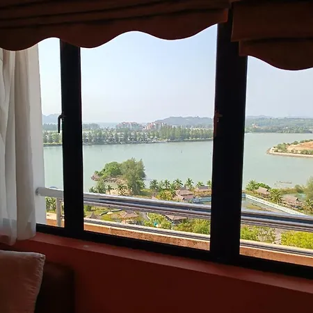 My Getaway Home @Marina Cove Lumut Exterior photo